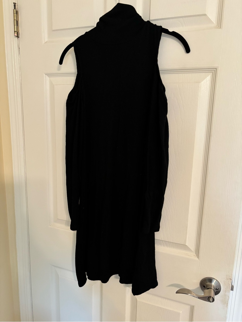 American Eagle Outfitters Black Long-Sleeve Cold-Shoulder Dress